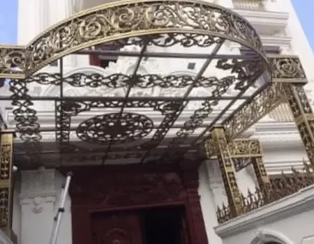 Giàn nắng nhôm đúc Kiến trúc Bùi Gia 25 z4694896093114 4bfb98e6f6be233d17f7fc52fd8c4c5e