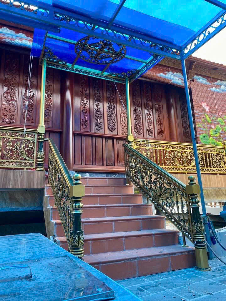 CỔNG NHÔM ĐÚC CHO TỪ ĐƯỜNG – BIỂU TƯỢNG GIA TỘC TRƯỜNG TỒN 4 cong tu duong dep